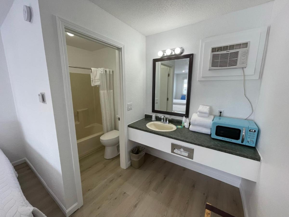 Poolside Double Rooms Lake City Zewnętrze zdjęcie